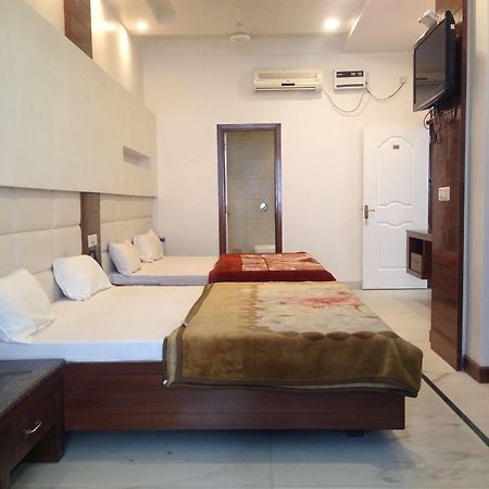 Hotel Namaskar Amritsar Exteriör bild