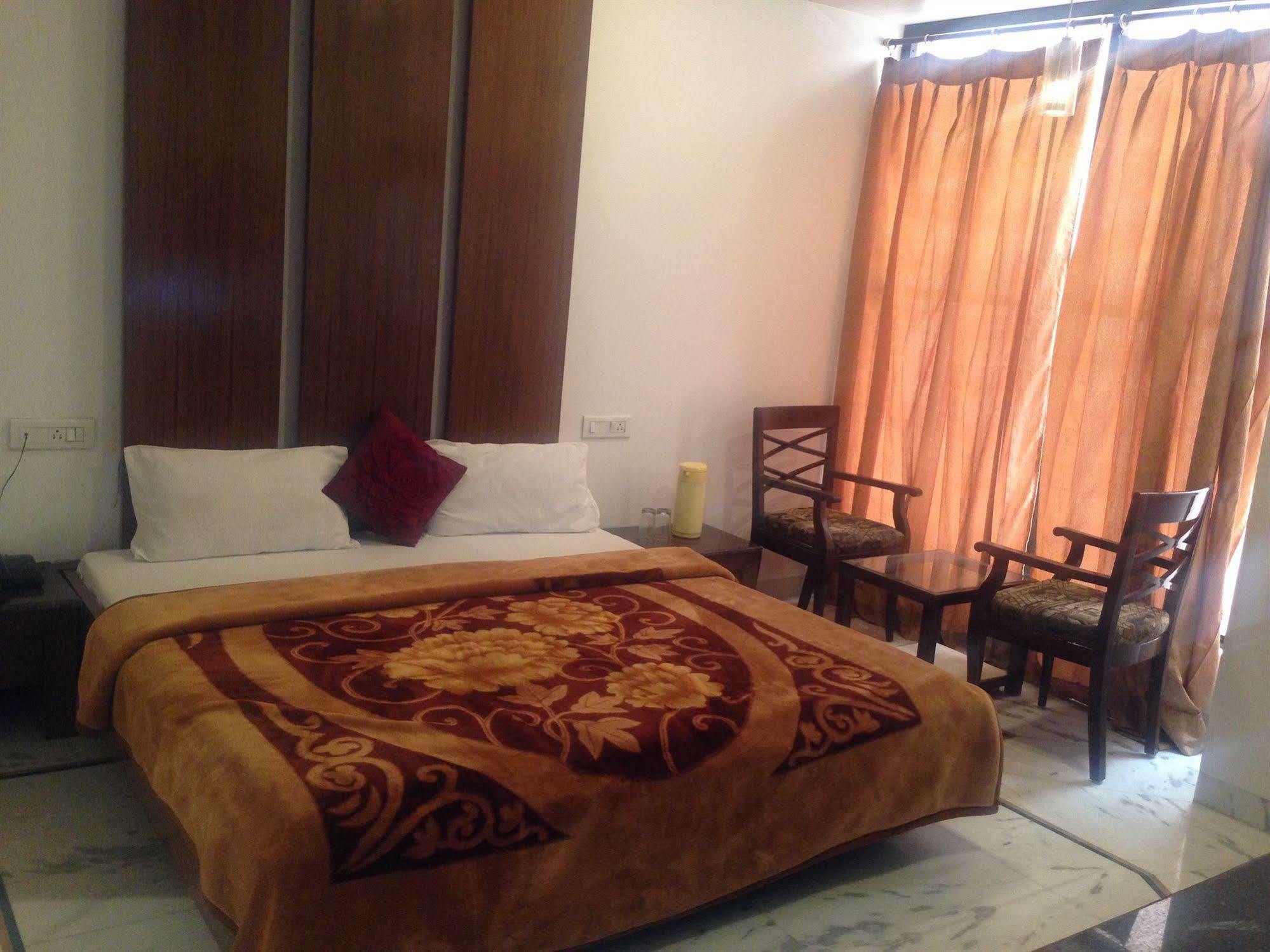 Hotel Namaskar Amritsar Exteriör bild