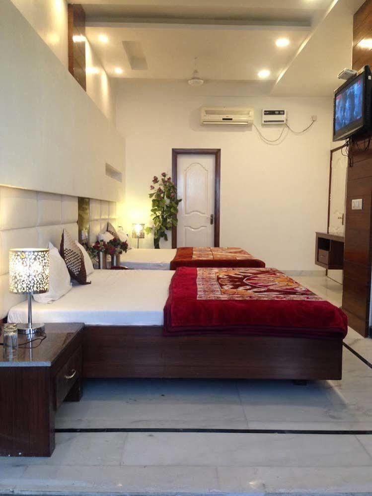 Hotel Namaskar Amritsar Exteriör bild