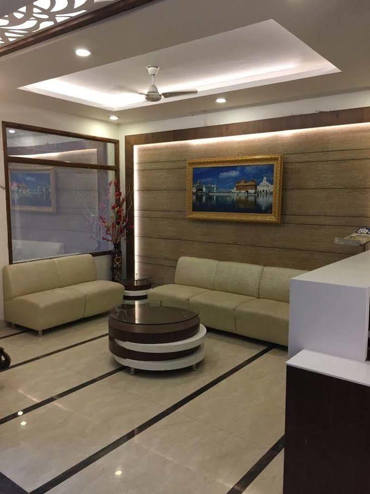 Hotel Namaskar Amritsar Exteriör bild